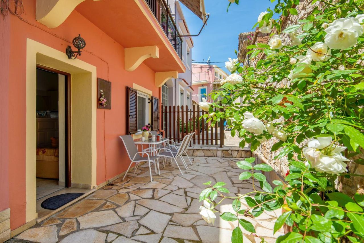 Nina Apartment Gaios Bagian luar foto
