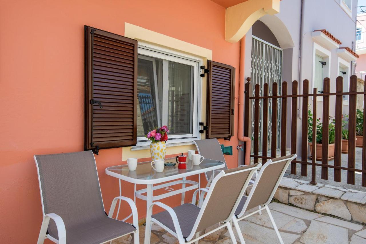 Nina Apartment Gaios Bagian luar foto