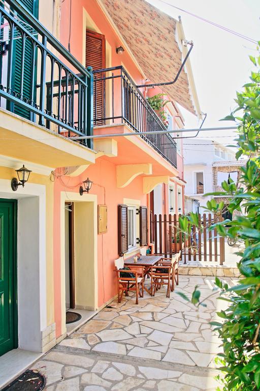 Nina Apartment Gaios Bagian luar foto